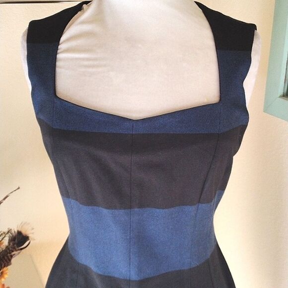 Banana Republic Woven Pencil Dress - Picture 3 of 13